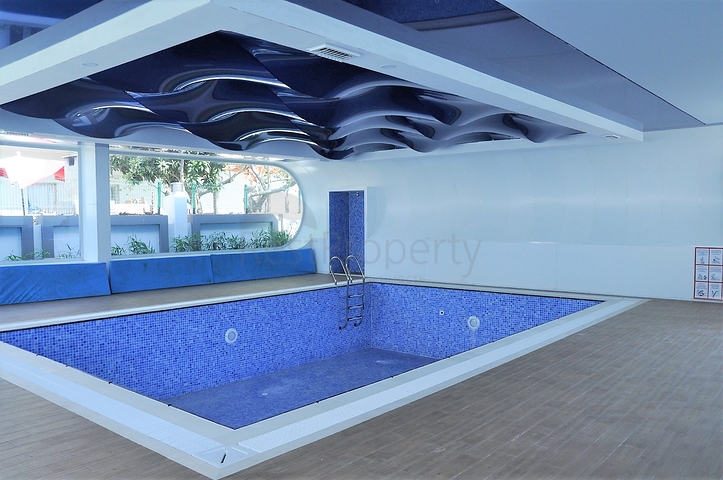 Просторный дуплекс с выходом в сад