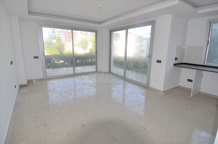 Просторный дуплекс с выходом в сад