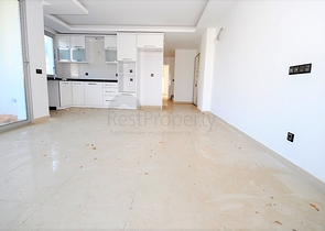 Просторный дуплекс с выходом в сад