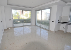 Просторный дуплекс с выходом в сад