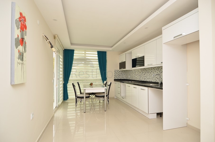 Роскошный двухуровневый пентхаус с видом на горы