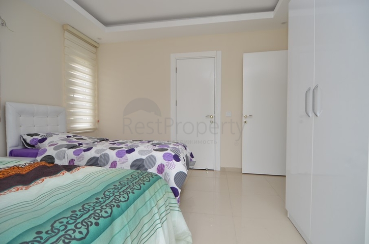 Роскошный двухуровневый пентхаус с видом на горы