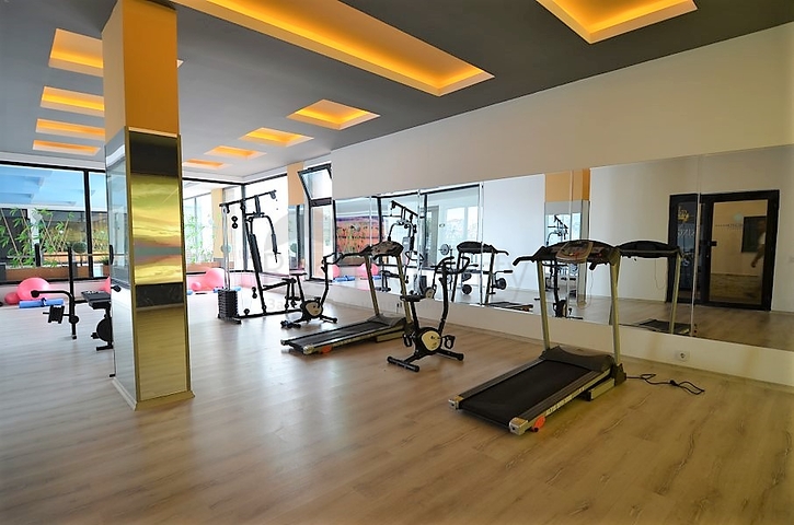 Роскошный двухуровневый пентхаус с видом на горы