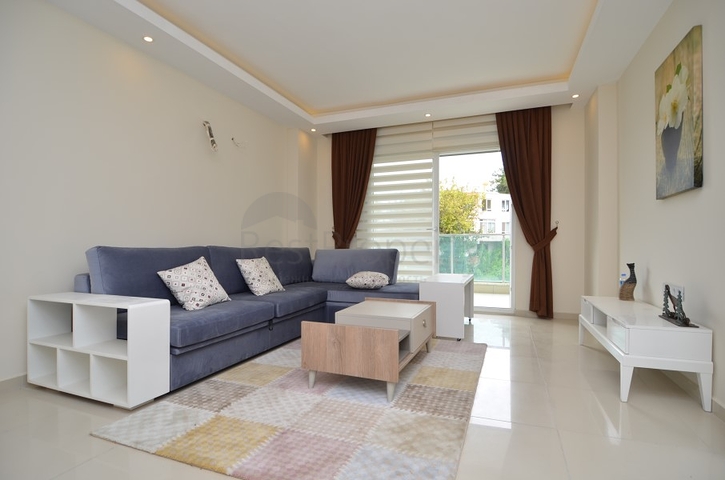 Роскошный двухуровневый пентхаус с видом на горы