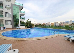 Роскошный двухуровневый пентхаус с видом на горы