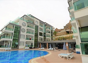 Роскошный двухуровневый пентхаус с видом на горы