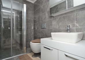 Роскошный двухуровневый пентхаус с видом на горы