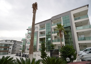 Роскошный двухуровневый пентхаус с видом на горы