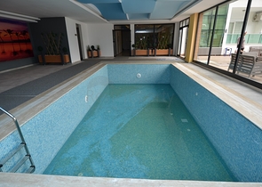 Роскошный двухуровневый пентхаус с видом на горы