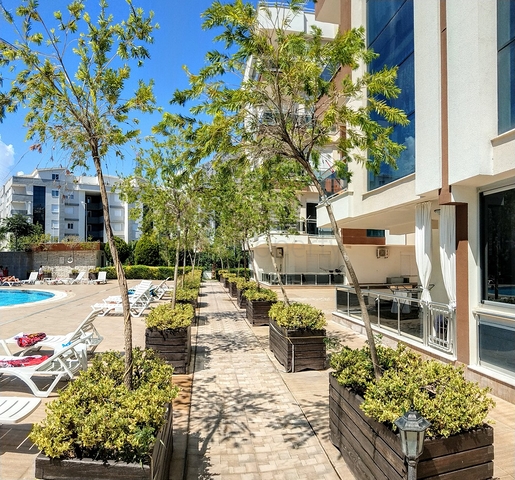 Квартира 1+1 с видом на бассейн в Хурме Коньяалты