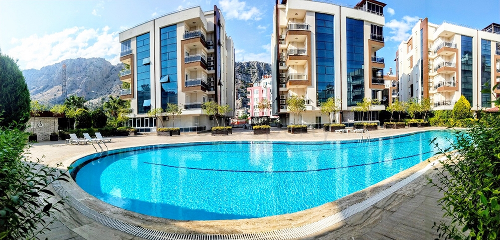 Квартира 1+1 с видом на бассейн в Хурме Коньяалты