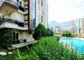 Квартира 1+1 с видом на бассейн в Хурме Коньяалты