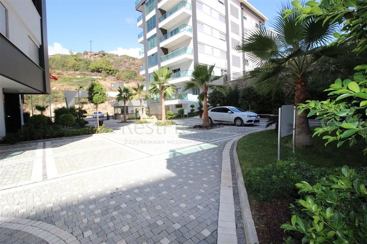 Шикарный дуплекс с собственным садом