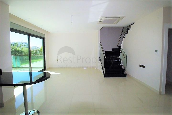 Шикарный дуплекс с собственным садом