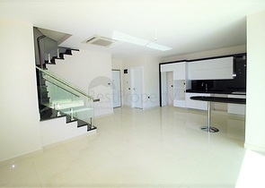 Шикарный дуплекс с собственным садом