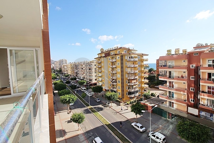 Огромные апартаменты для большой семьи по привлекательной цене