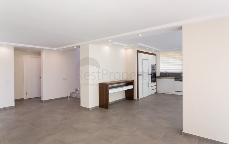 Пентхаусы на побережье Средиземного моря с шикарным видом на горы