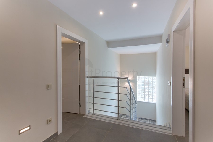 Пентхаусы на побережье Средиземного моря с шикарным видом на горы