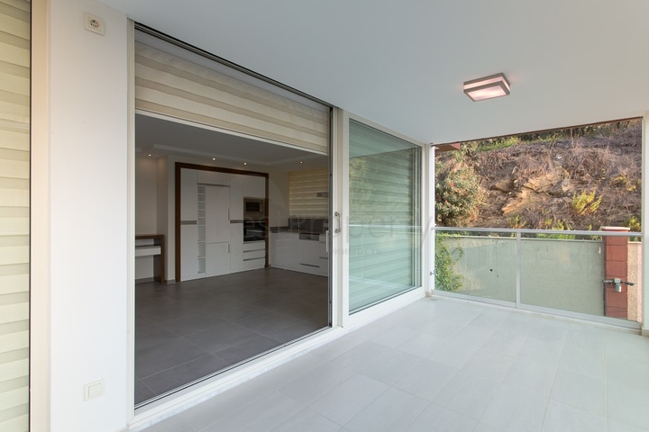 Пентхаусы на побережье Средиземного моря с шикарным видом на горы