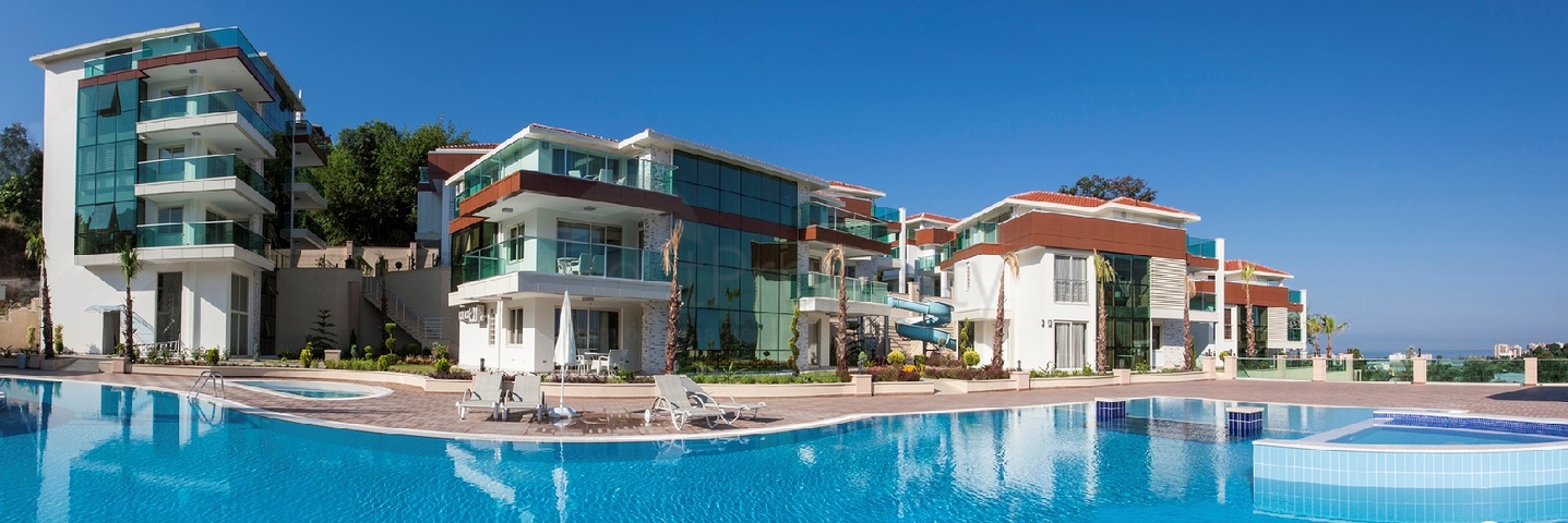 Пентхаусы на побережье Средиземного моря с шикарным видом на горы