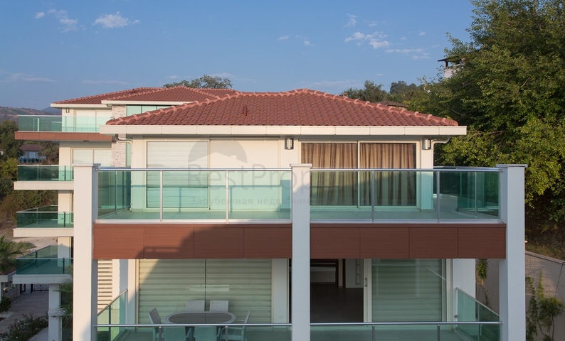 Пентхаусы на побережье Средиземного моря с шикарным видом на горы