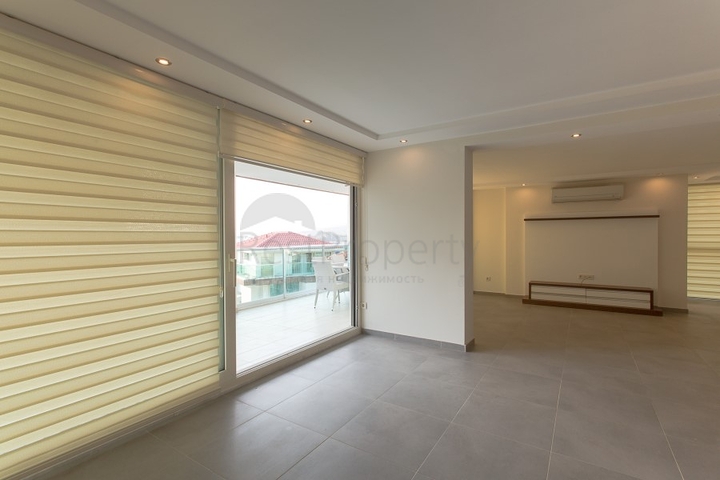 Пентхаусы на побережье Средиземного моря с шикарным видом на горы