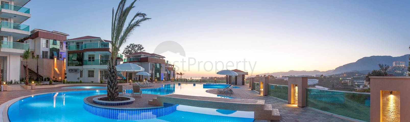 Пентхаусы на побережье Средиземного моря с шикарным видом на горы