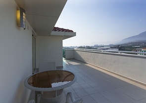 Пентхаусы на побережье Средиземного моря с шикарным видом на горы