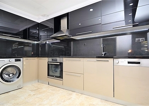 Трехкомнатная квартира на берегу Средиземного моря