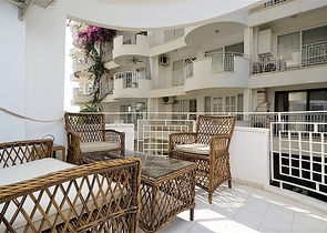 Трехкомнатная квартира на берегу Средиземного моря