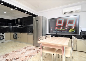 Трехкомнатная квартира на берегу Средиземного моря