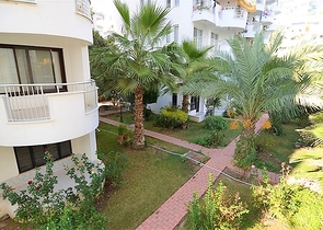 Трехкомнатная квартира на берегу Средиземного моря