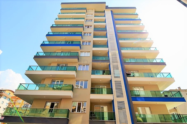 Меблированная трехкомнатная квартира в новом комплексе