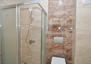 Меблированная трехкомнатная квартира в новом комплексе