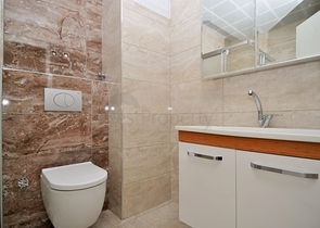 Меблированная трехкомнатная квартира в новом комплексе