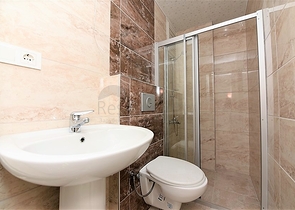 Трехкомнатная квартира с мебелью в новом комплексе