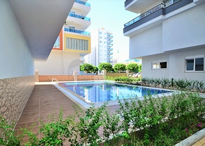 Трехкомнатная квартира с мебелью в новом комплексе