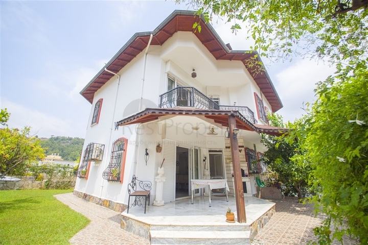 Вилла вашей мечты в окружении гор