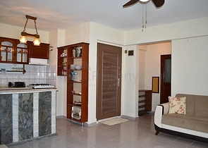 Двухкомнатная квартира через дорогу от пляжа