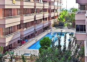 Двухкомнатная квартира через дорогу от пляжа