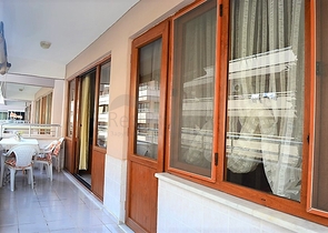 Двухкомнатная квартира через дорогу от пляжа