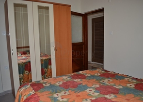 Двухкомнатная квартира через дорогу от пляжа