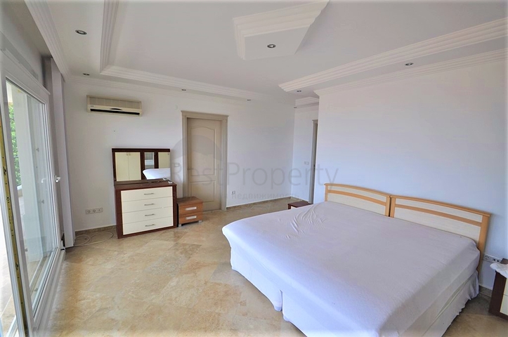 Вилла с собственным бассейном