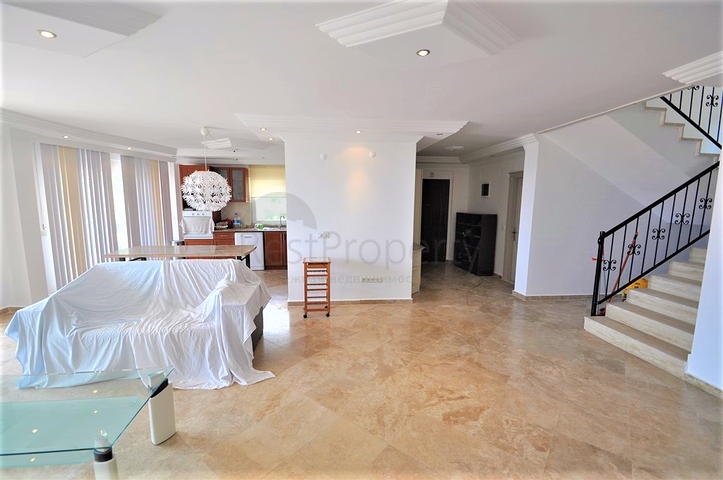 Вилла с собственным бассейном