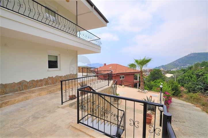 Вилла с собственным бассейном