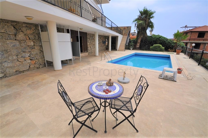 Вилла с собственным бассейном