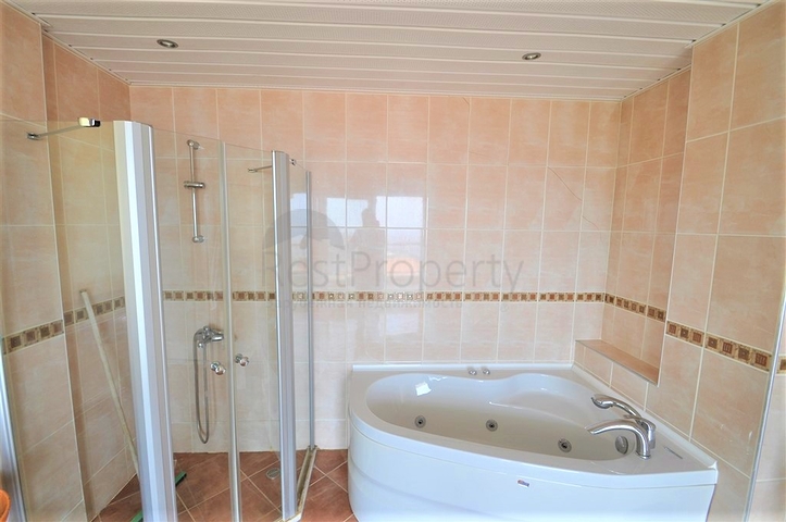 Вилла с собственным бассейном