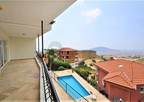 Вилла с собственным бассейном