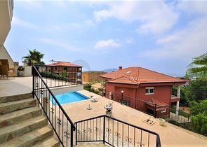 Вилла с собственным бассейном