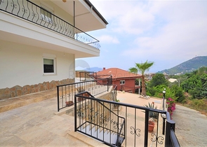 Вилла с собственным бассейном